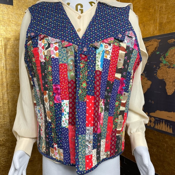 VINTAGE Handmade Patchwork Quilted Colorful Vest - Picture 4 of 13